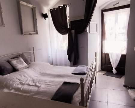 Godot Apartman Miskolc Ngoại thất bức ảnh